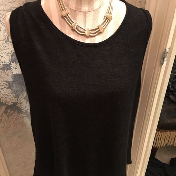 La Clef Open Back Keyhole Tank - Picture 1 of 15
